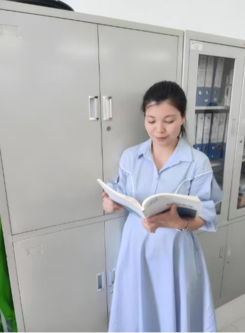 司红梅 会计教研室